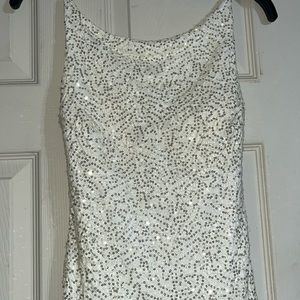 Elegant sequins sparkle dress. Great for Wedding/Prom/Homecoming!